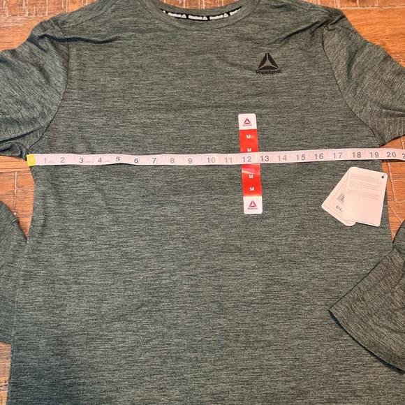 Reebok Forest Green Athletic Top - Picture 5 of 7